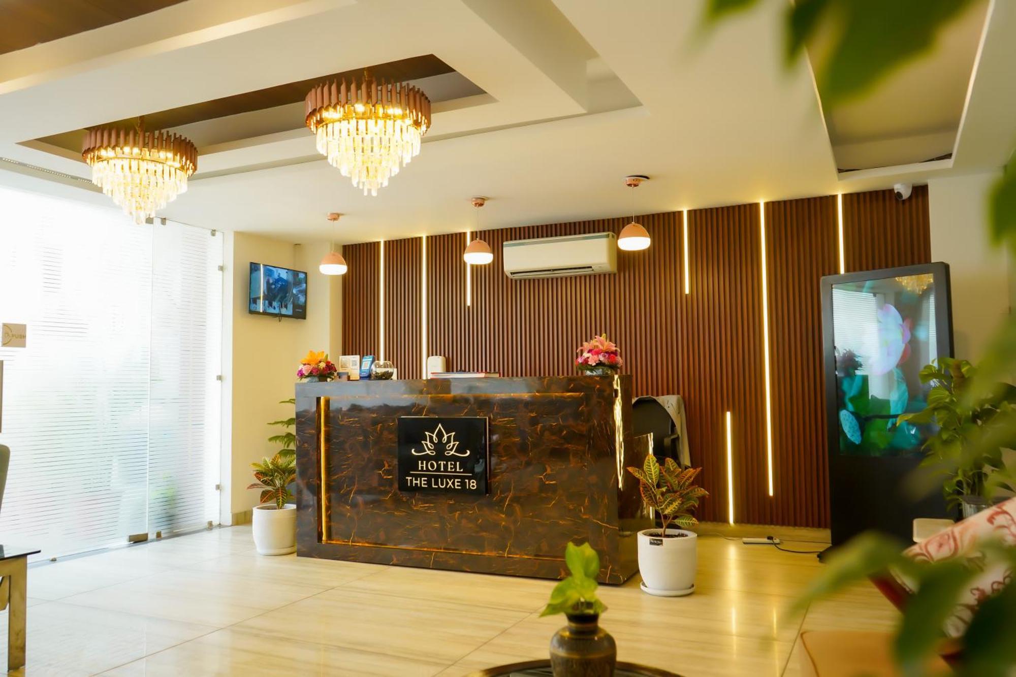 Hotel The Luxe 18 - Golf Course Road Gurgáon Exteriér fotografie